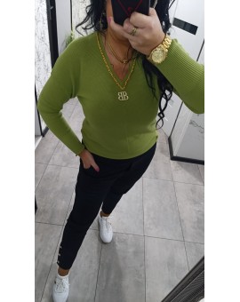 CUDNY MODNY SWETEREK...